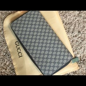 Gucci Blue Women’s Wallet
